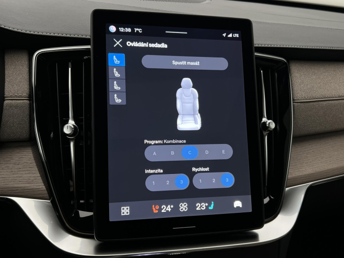 Volvo XC90 B5 AWD ULTRA BRIGHT 7MÍST CZ