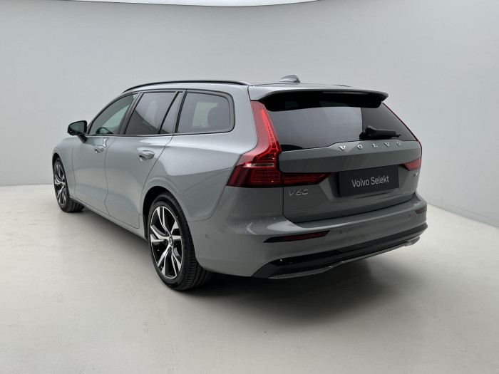 Volvo V60 B4 PLUS DARK AUT 1.maj.