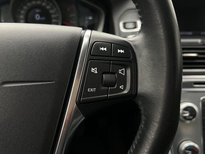 Volvo XC60 D4 AWD MOMENTUM AUT CZ 2.4 d Momentum