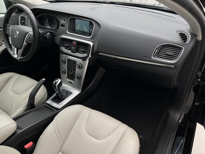 Volvo V40 D2 INSCRIPTION 2.0 d