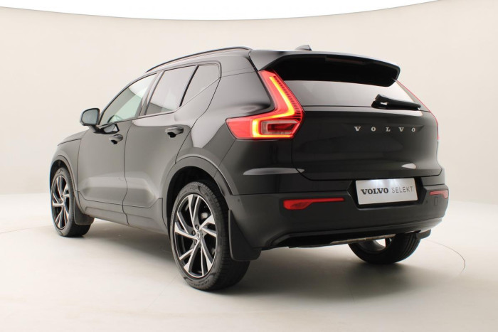 Volvo XC40 B5 AWD R-DESIGN AUT CZ 1.maj.