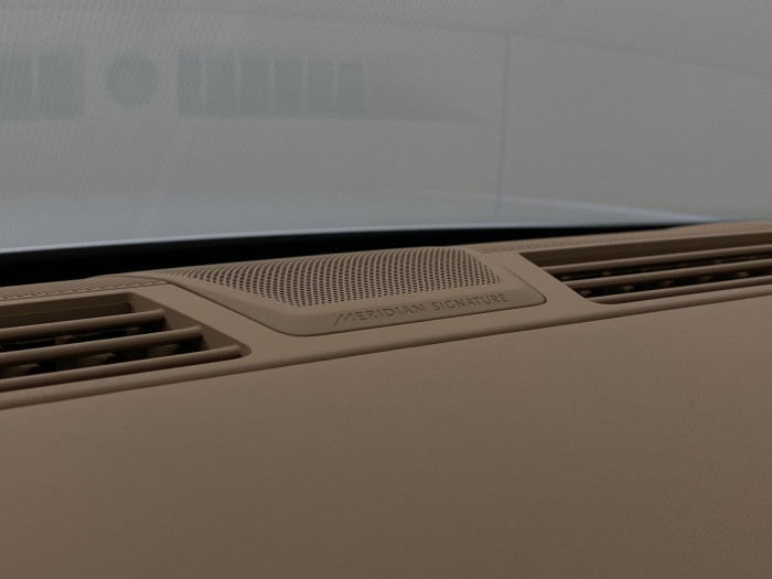 Land Rover Range Rover SV P530 LWB 1.maj.