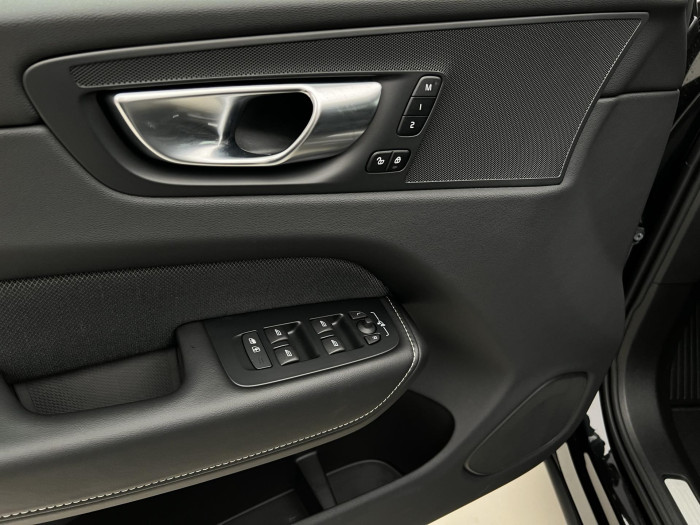 Volvo XC60 B5 AWD BLACK EDITION PLUS AUT