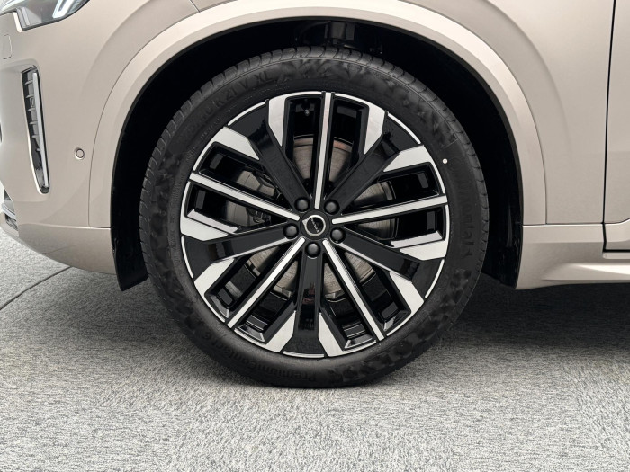 Volvo XC90 B5 AWD AUT BRIGHT ULTRA 7 míst