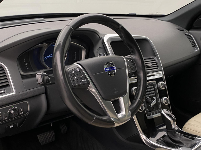 Volvo XC60 D5 AWD SUMMUM AUT CZ 2.4 d Summum