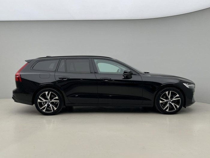 Volvo V60 B4 PLUS DARK AUT 1.maj.