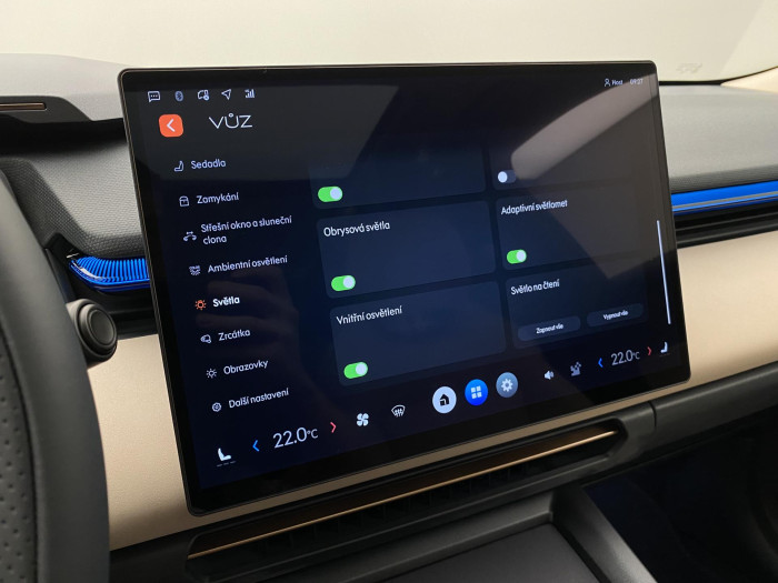 Lynk & Co 08 MORE PHEV