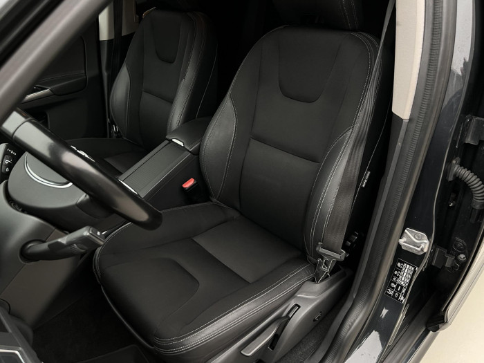 Volvo XC60 D4 AWD MOMENTUM AUT 2.4 d Momentum