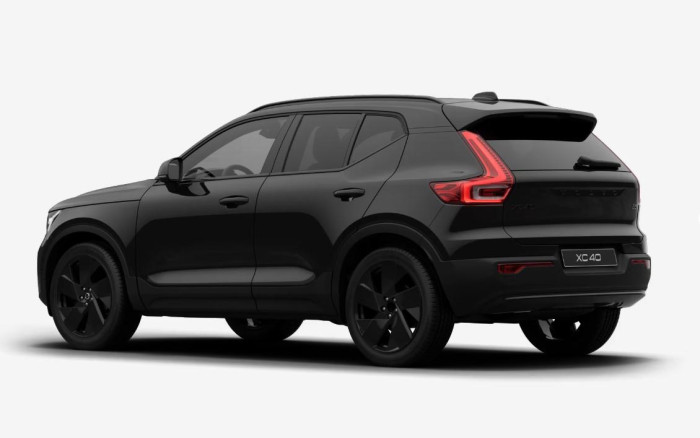 Volvo XC40 B3 AUT PLUS BLACK EDITION