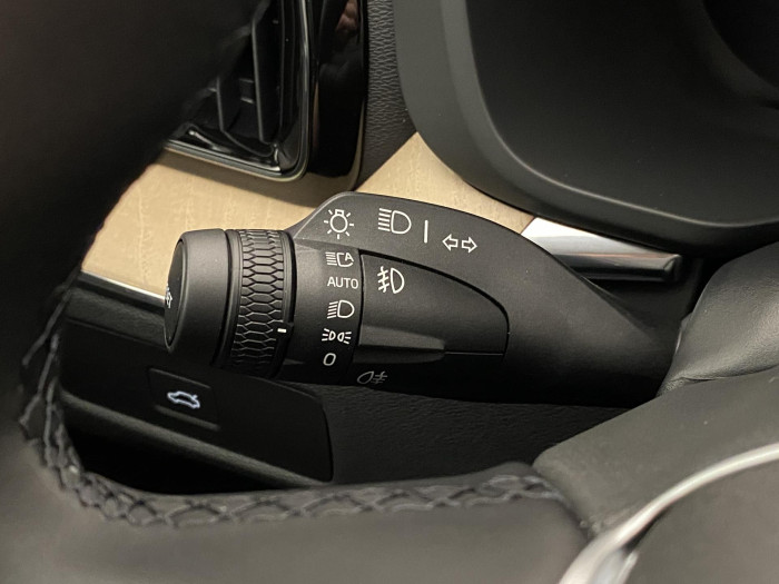 Volvo XC60 B5 AWD AUT DARK PLUS