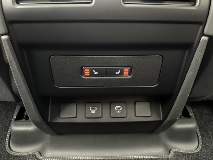 Land Rover Defender D250 SE AWD AUT CZ 3.0 d SE