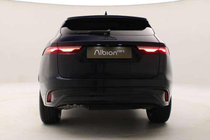 Jaguar F-Pace D200 AWD R-DYNAMIC REZERVACE 2.0 d Dynamic