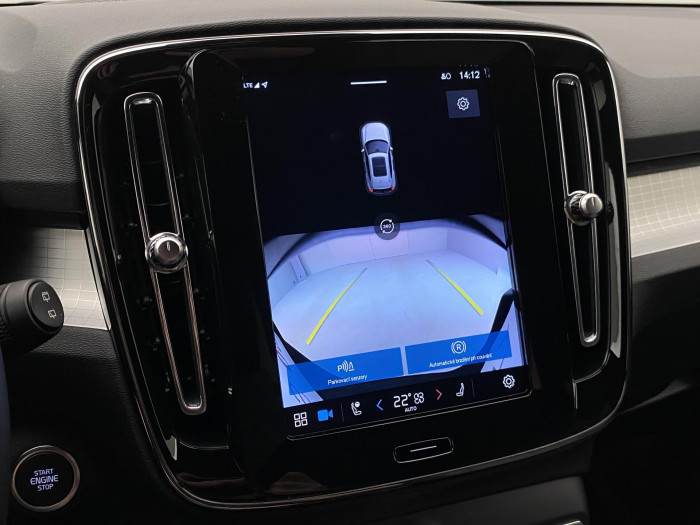 Volvo XC40 B4 DARK PLUS AUT CZ