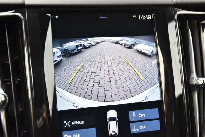Volvo XC60 B5 AWD MOMENTUM REZERVACE 2.0 Momentum
