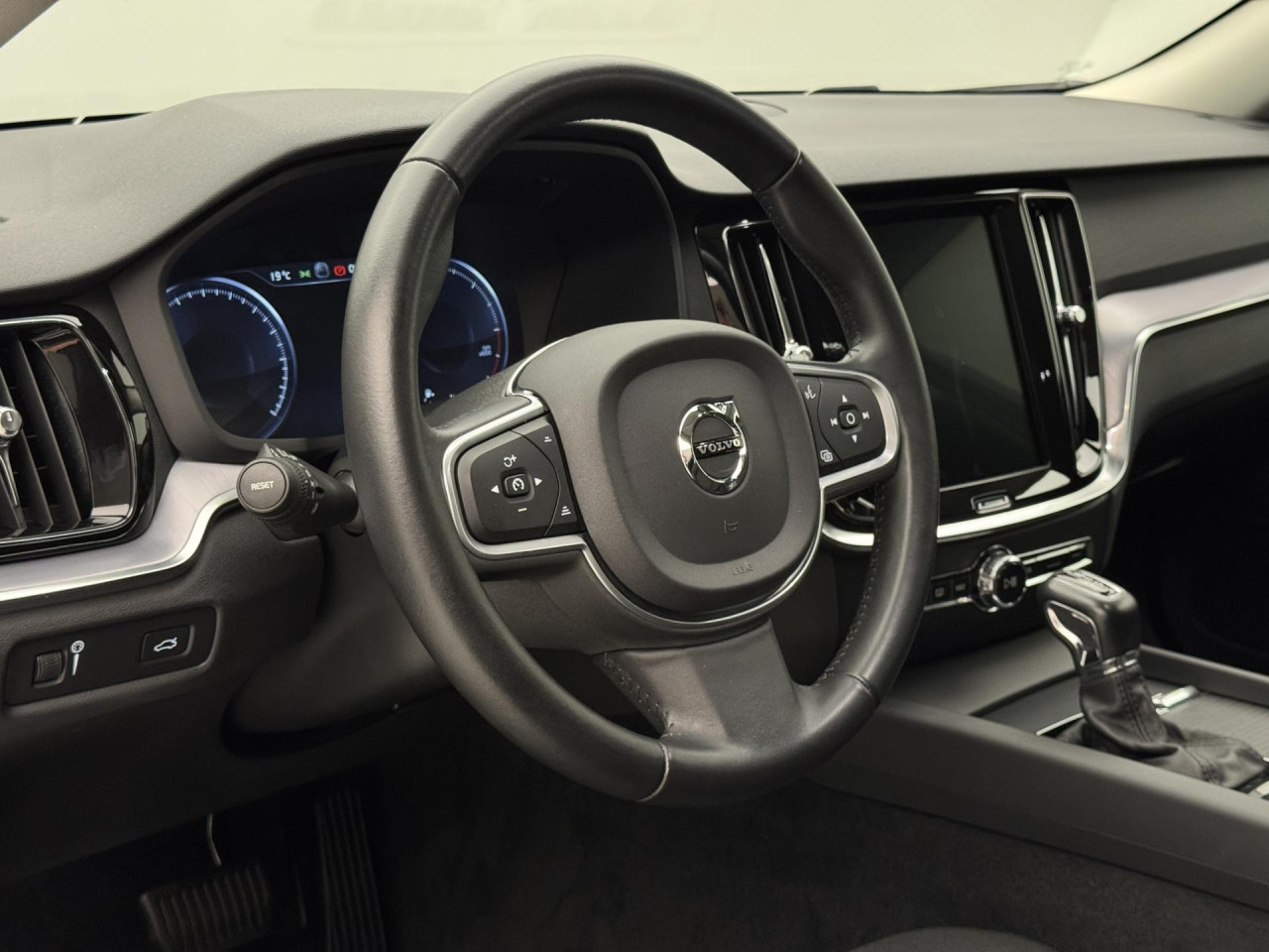 Volvo V60 D4 MOMENTUM AUT 2.0 d Momentum