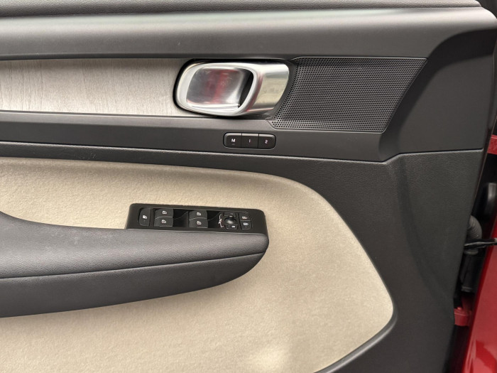 Volvo XC40 B4 INSCRIPTION AUT CZ 1 .maj