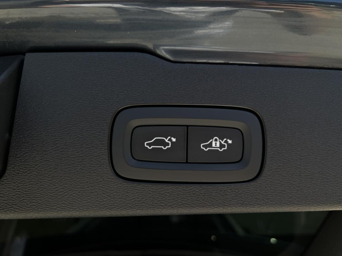 Volvo V60 T8 AWD INSCRIPTION Aut 1.maj.