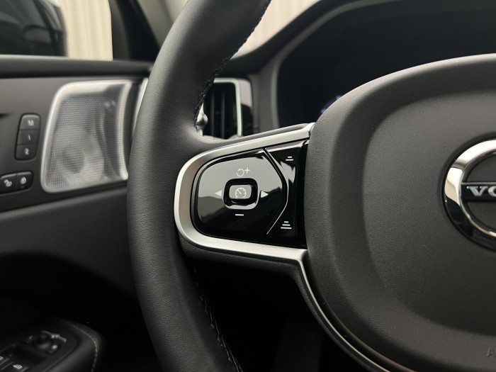 Volvo XC60 T6 AWD RECHARGE ULTRA DARK CZ