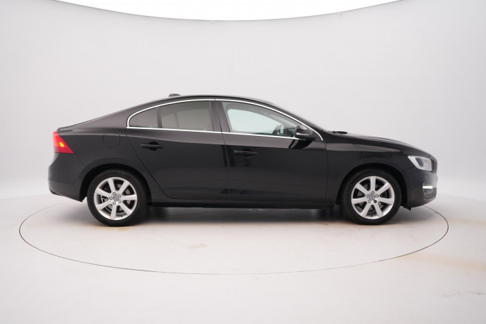 Volvo S60 D3 MOMENTUM AUT REZERVACE 2.0 d Momentum