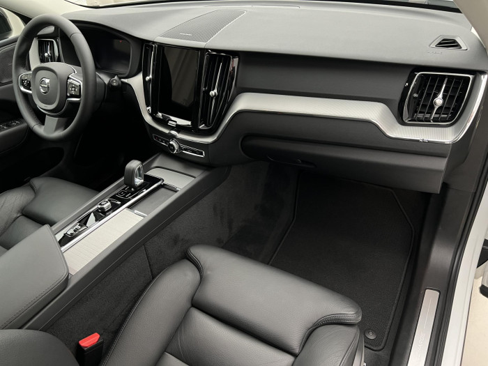 Volvo XC60 T6 AWD RECHARGE PLUS DARK AUT