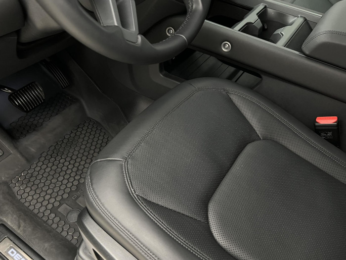 Land Rover Defender 110 D300 X-DYNAMIC SE AWD AUT 3.0 d Dynamic SE