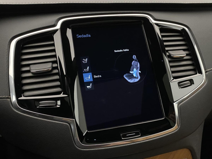 Volvo XC90 B5 AWD INSCRIPTION REZERVACE