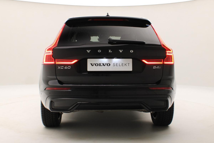 Volvo XC60 B4 AWD PLUS DARK AUT REZERVACE