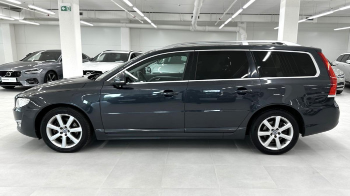 Volvo V70 D4 AWD SUMMUM AUT REZERVACE 2.4 d Summum