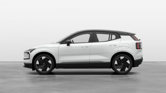 Volvo EX30 PURE ELECTRIC AWD TWIN PLUS