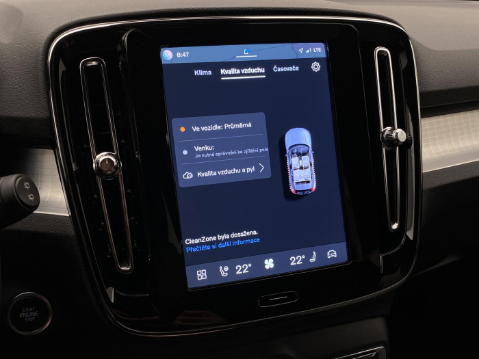 Volvo XC40 B3 DARK PLUS AUT CZ