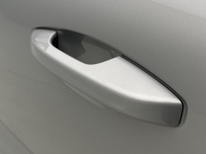 Volvo XC40 B3 DARK PLUS AUT CZ