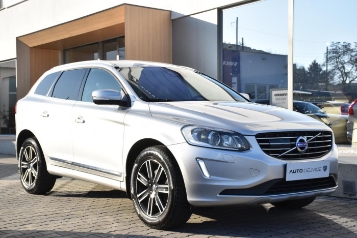 Volvo XC60 D4 AWD SUMMUM REZERVACE 2.4 d Summum