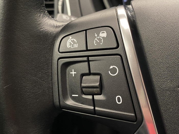 Volvo V40 D3 MOMENTUM AUT 2.0 d Momentum