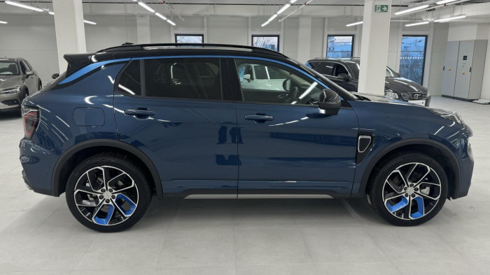 Lynk & Co 01 PHEV DCT AUT 1.maj.