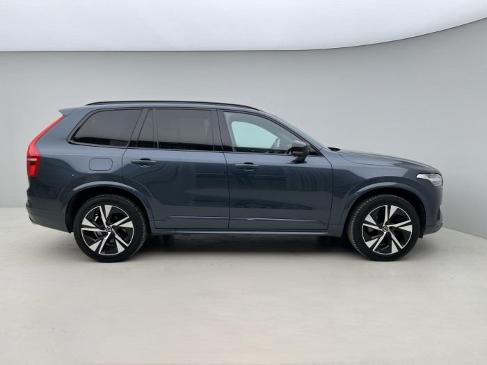 Volvo XC90 B5 AWD R-DESIGN 7MÍSTNÁ Aut