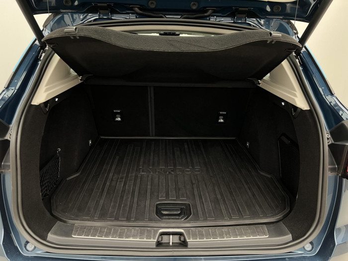 Lynk & Co 01 HEV AUT