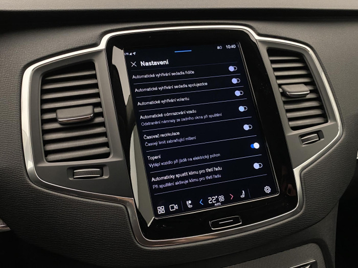 Volvo XC90 T8 AWD RECHARGE CORE 7míst