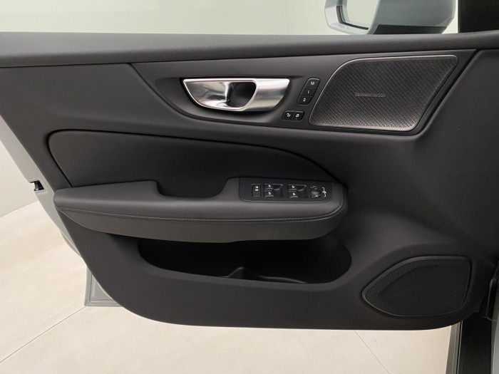 Volvo V60 CC B5 AWD PLUS AUT 1.maj.