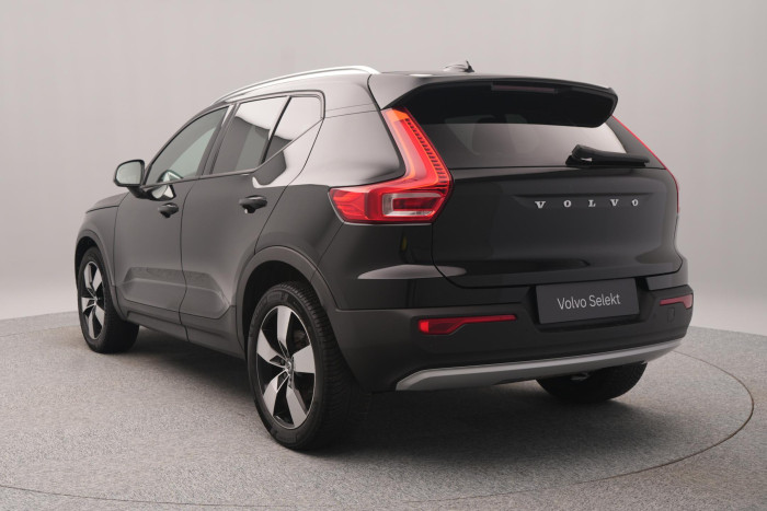 Volvo XC40 B4 MOMENTUM PRO CZ 1.maj 2.0 Momentum