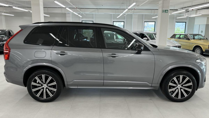 Volvo XC90 T6 AWD R-DESIGN AUT REZERVACE