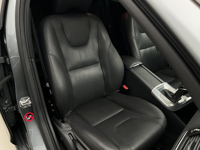 Volvo V60 CC D4 AWD SUMMUM AUT 2.4 d CC CC Summum