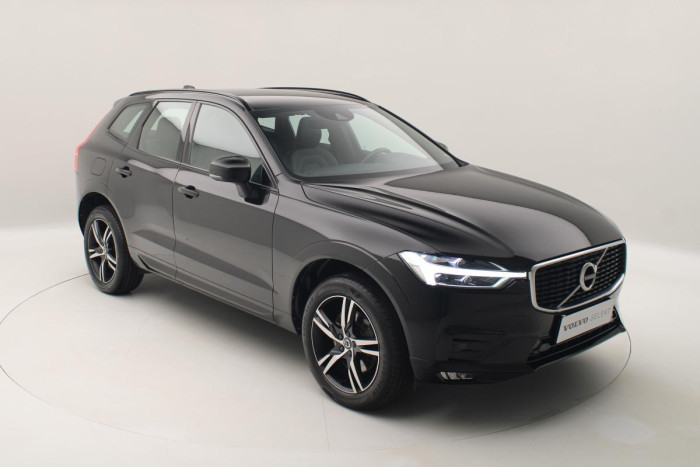 Volvo XC60 B5 AWD R-DESIGN REZERVACE