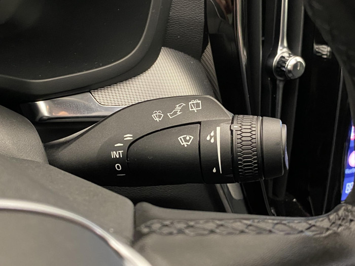 Volvo V60 T6 AWD PLUG-IN DARK PLUS CZ