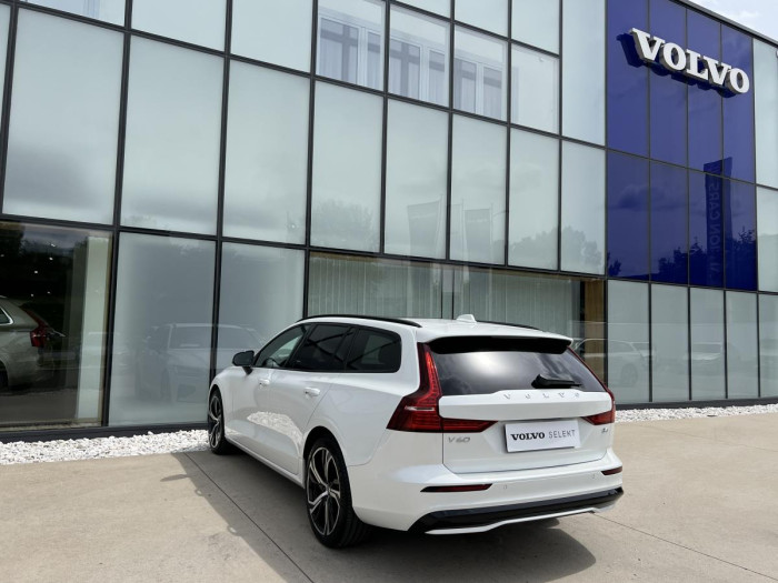 Volvo V60 B4 PLUS DARK Aut 1.maj. 2.0 Plus