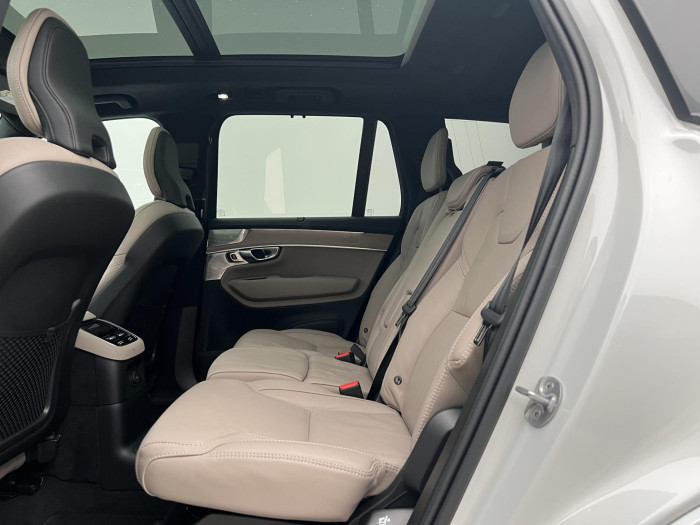 Volvo XC90 T8 AWD RECHARGE ULTRA DARK CZ