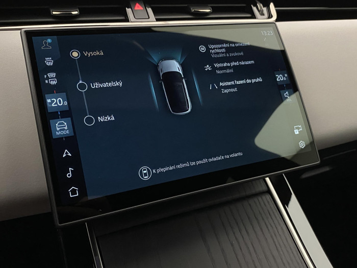 Land Rover Range Rover Evoque D200 DYNAMIC SE REZERVACE 2.0 d Dynamic SE