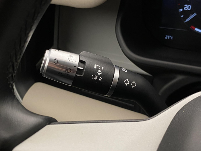 Land Rover Defender P400 SE AWD AUT REZERVACE 3.0 SE