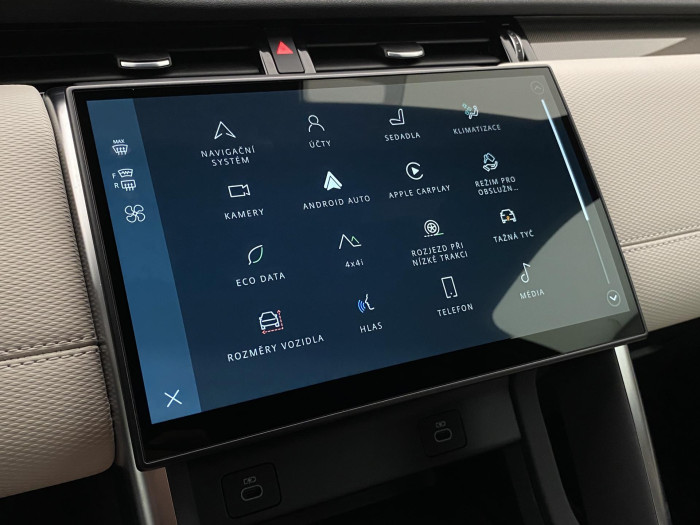 Land Rover Discovery Sport D200 SE DYNAMIC AWD CZ 1.maj 2.0 d SE Dynamic