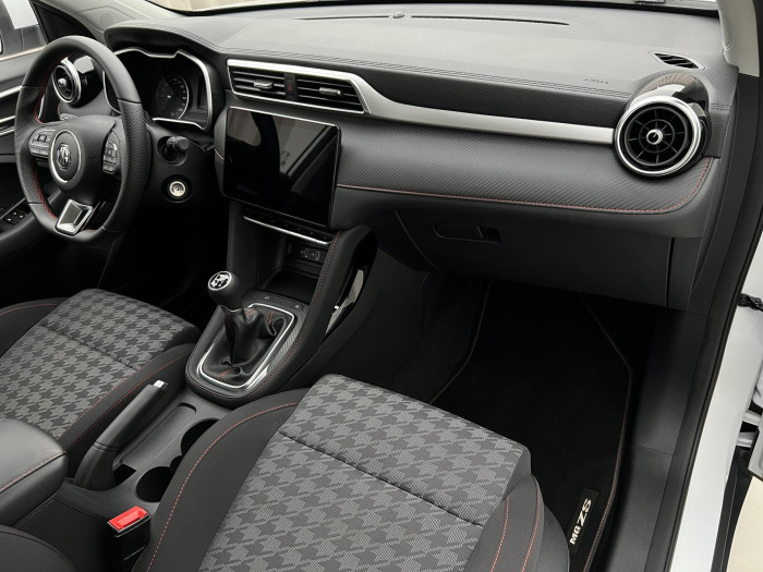 MG ZS 1.5 ESSENTIAL PLUS CZ 1.maj.