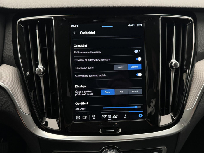 Volvo V60 CC B5 AWD PLUS BRIGHT 1.maj